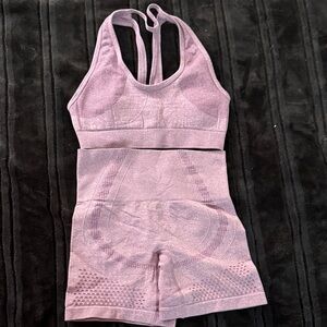 Seamless Lavender Sports Bra and Shorts Set